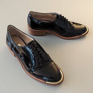 Louise et Cie, Lo-Franny black patent leather lace up oxford, Size 5